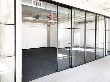 Powierzchnia biurowo-usługowa 230m2 piwnice 600m