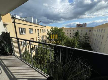 3 pok, balkon, Metro Młynów