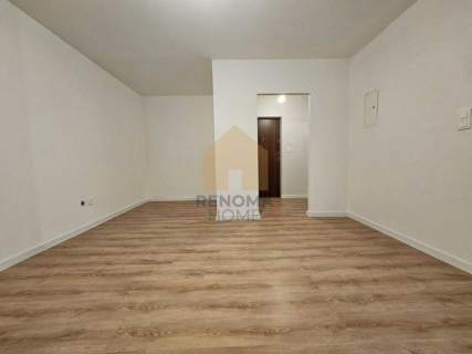 Kawalerka 29 m po generalnym remoncie Balkon