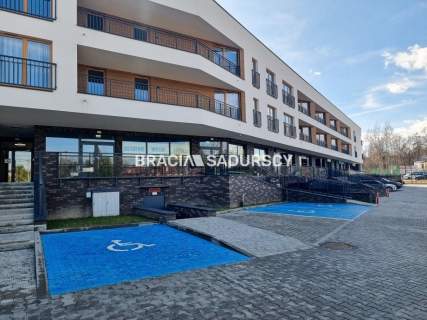 Lokal usługowy w Skawinie, Nowa Cena 7500 m2