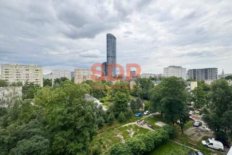 przytulne 2 pokoje widok na Sky Tower pierwszy najem