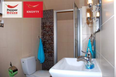 Dwupoziomowy apartament nad morzem z basenem