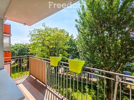 3 pokoje z osobną kuchnią i słonecznym balkonem