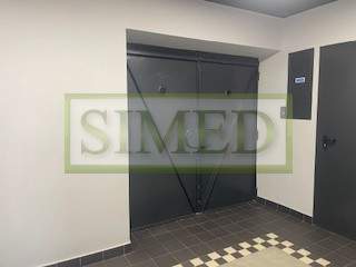 Pofabryczny klimat, recepcja, parking , dostęp24h
