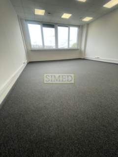 Recepcja,wys ok4m,duże okna,parking,windy towarowe