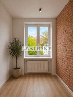 M-4, 55m2/2. piętro/po remoncie, parking w cenie