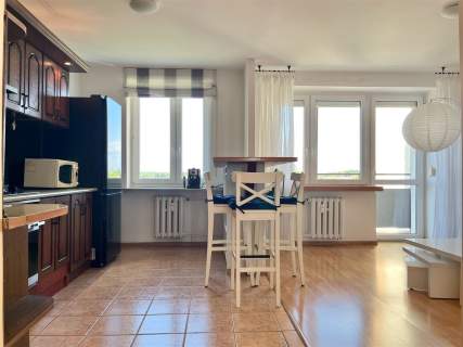 Duży balkon, ładny widok, dużo światła, fajne