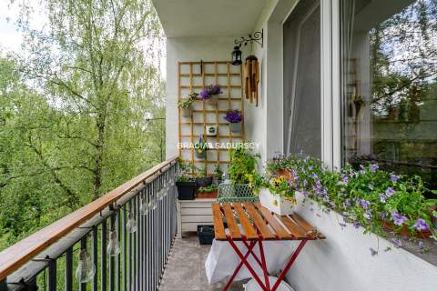 2 pokoje 51,32 m duży balkon os. Handlowe 