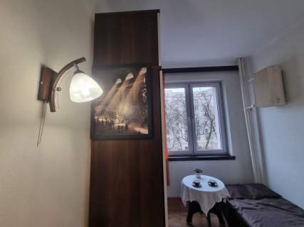 Bezpośrednio, przy Manufakturze, blok z cegły z windą, 37 m2