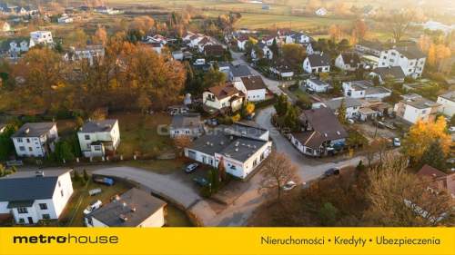 Budynek usługowo-handlowy z mieszkaniem 2 pokoje