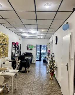 Lokal z witryną, gotowy do działania