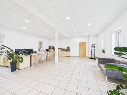 Idealny na Biuro, Salon   120 m przy Pasterniku