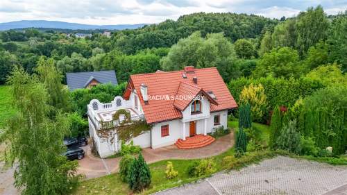 PRZESTRONNY, KLIMATYCZNY DOM NA WIDOKOWEJ DZIALCE
