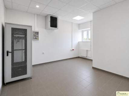 Do wynajęcia Hala z pomieszczeniami biurowymi 1600m2 400m2 w...