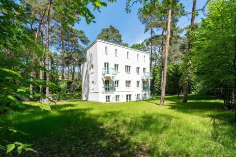 Dwupoziomowy apartament z ogrodem pierwszy najemca