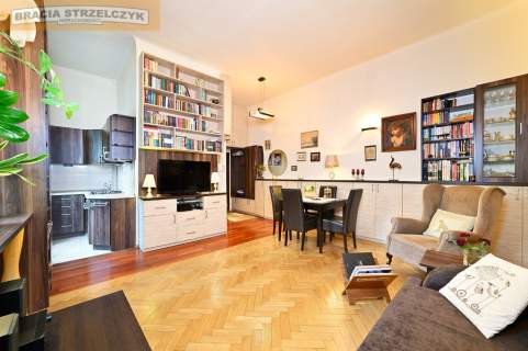 Studio 38,8 m Kamienica przy Politechnice