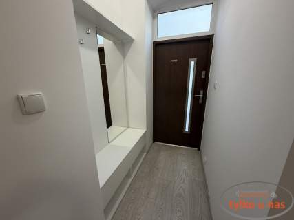 2 POKOJE W CENTRUM JEŻYC/ WAWRZYNIAKA PO LIFTINGU