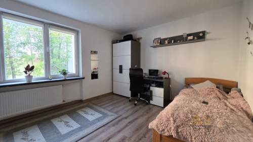 2 pokoje, 1 piętro, balkon, Uniwersytet Medyczny