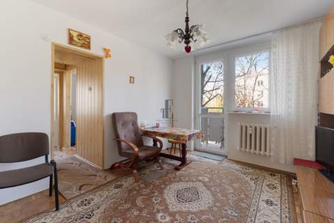 3 pokoje z balkonem 800 m od metra Kondratowicza