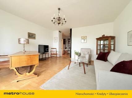 3 pokoje, duży balkon, blisko metro Imielin 600m