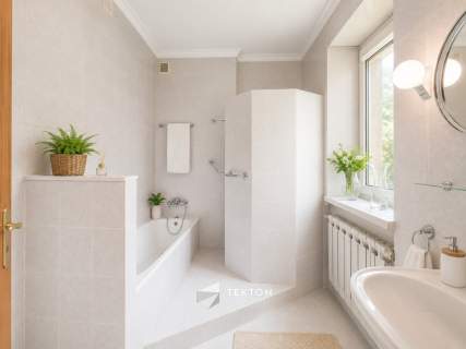 360m2 171m2 na klinikę, dom seniora