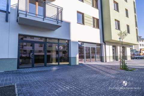 Wykończony lokal handlowo- usługowy 127 mkw