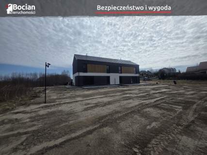 Nowoczesny bliźniak w wysokim standardzie 