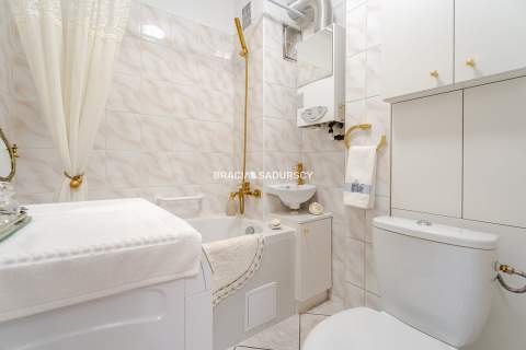 2 pokoje / 32 m / Balkon/AGH/ Idealne pod wynajem