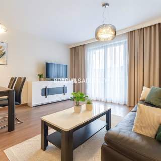 Wygodny elegancki apartament w centrum.