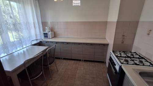 Dom Busko-Zdrój , czysty , suchy , sprawny , bardzo zadbany .