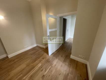 Patio ,lokal na parterze w oficynie,recepcja,24h