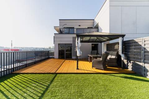3 pokoje Taras 64m Balkon 3 x m. postojowe