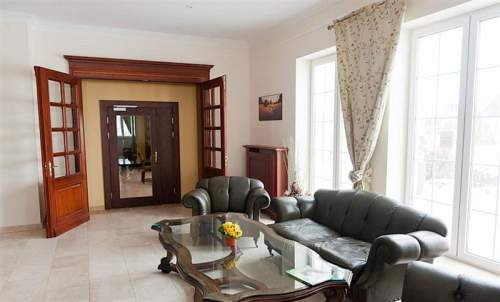 Piękny Hotel, Dom Opieki Bez Prowizji