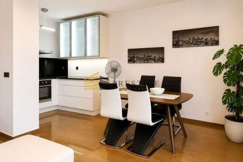 Apartament 63 m przy Arkadii Taras Garaż