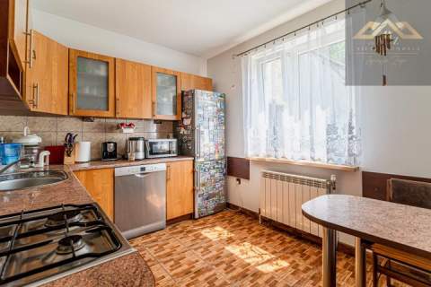 Dom w spokojnej zielonej lokalizacji