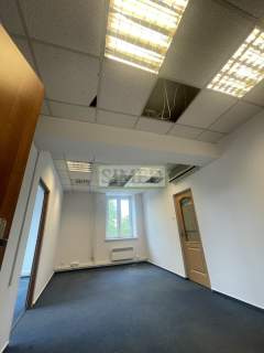 Winda towarowa, rampa, ochrona, dostęp 24h,