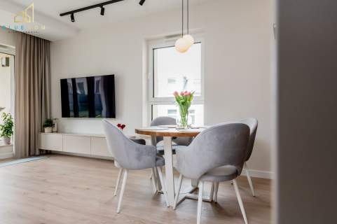 Luksusowy apartament z prywatnym ogrodem w prestiż