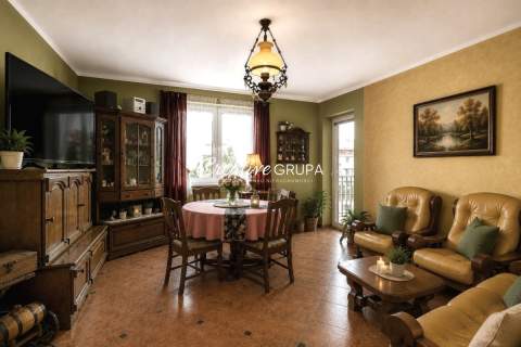 3 pokoje z użytkowym poddaszem, kominek, ogródek