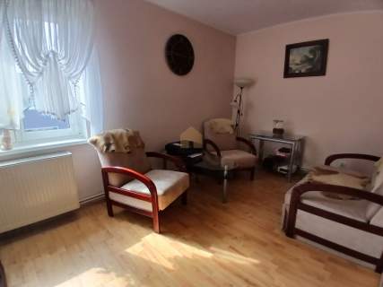 Przestronne, bezczynszowe mieszkanie z ogródkiem