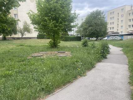 Bardzo ciche mieszkanie, tuż przy metrze