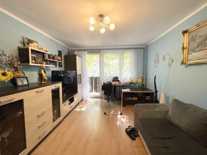 balkon, 2 piwnice, przestronne 3 pokoje