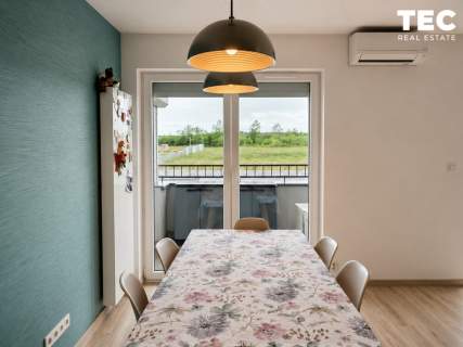 4 pokoje 3 Balkony Do wejścia