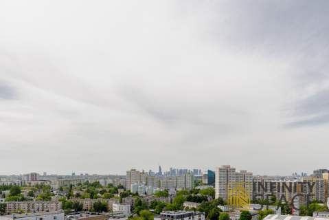 Panorama Warszawy 15 piętro AC Parking Komórka