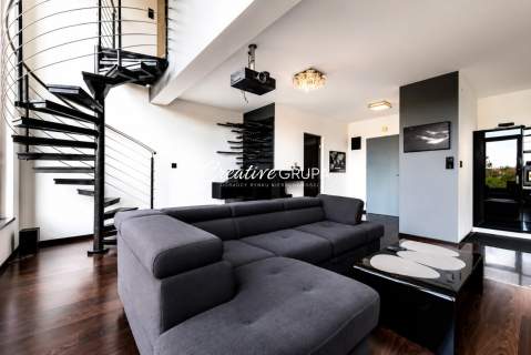 Apartament z Antresolą 90 m Stare Włochy Garaż