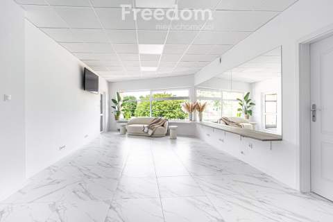 Stanowisko fryzjerskie w salonie beauty