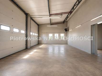 Nieruchomość komercyjna na sprzedaż, 400 m2, Próba