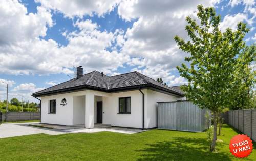 Nowoczesny dom z widokiem na pola i łąki