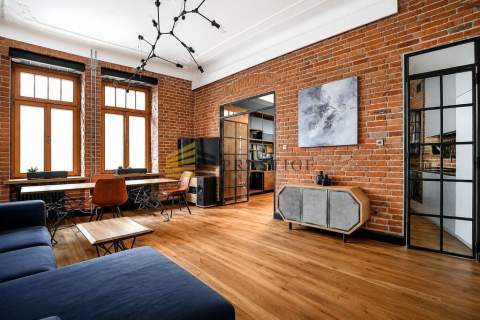 Wyjątkowy apartament w kamienicy na Śródmieściu 