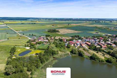 Działka z linią brzegową jeziora Babin
