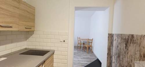 2 pokoje 38 m2 Balkon 2 piętro Osiedle C Potencjał i